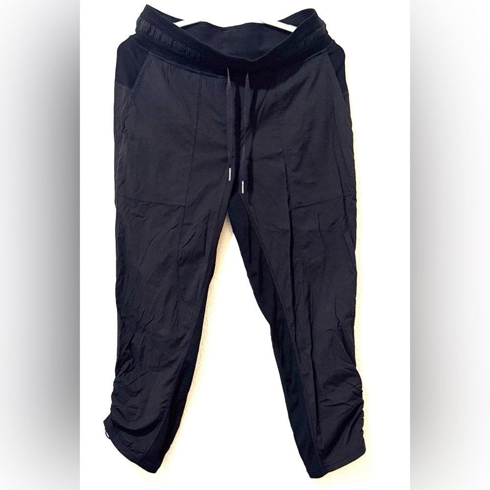 Cargo capri pants